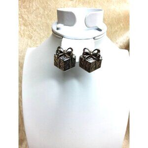 vintage signed best silver tone gift box push back earrings